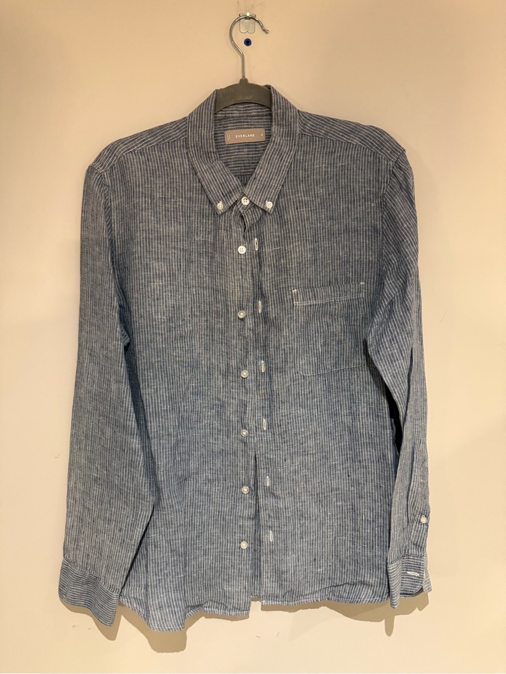 Everlane Men’s Striped Blue Button-Down Shirt - 100% linen (M)